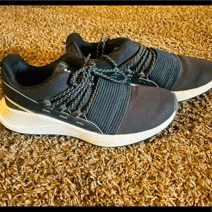 Under Armour charged breath laces Womens size 8 Mens size 6